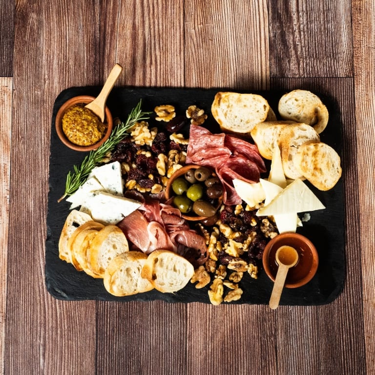 Pesto Pizza: A Mediterranean Delight